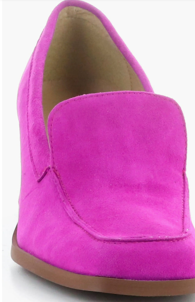 Amari Slip-On